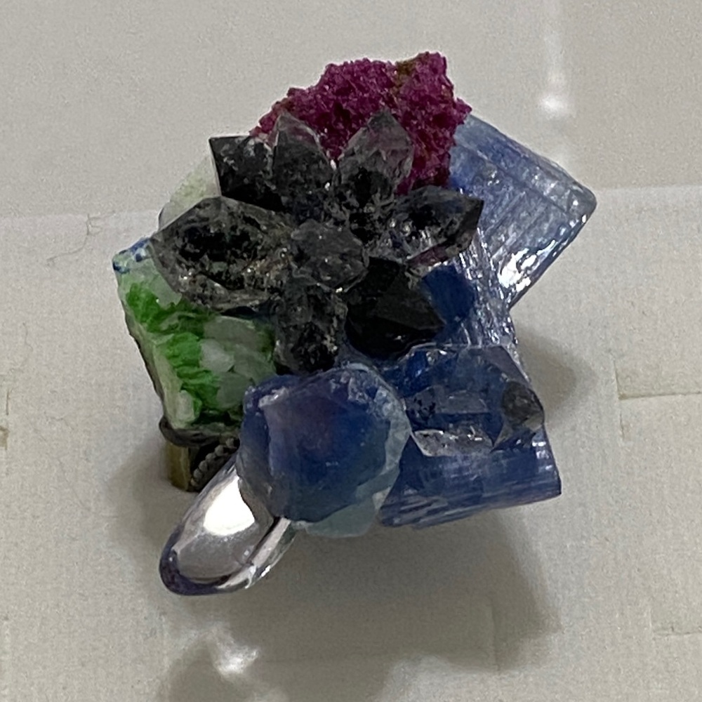 Elegant Multicolor Crystal Ring - image 5